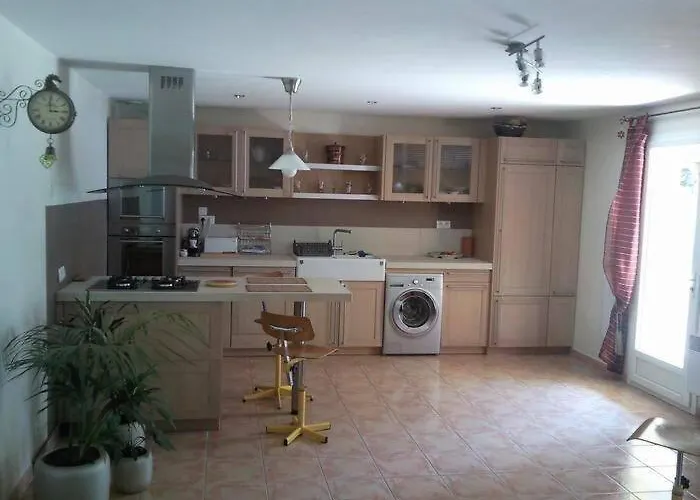 Climatisee De 2a 10 Personnes Piscine Privee 3km