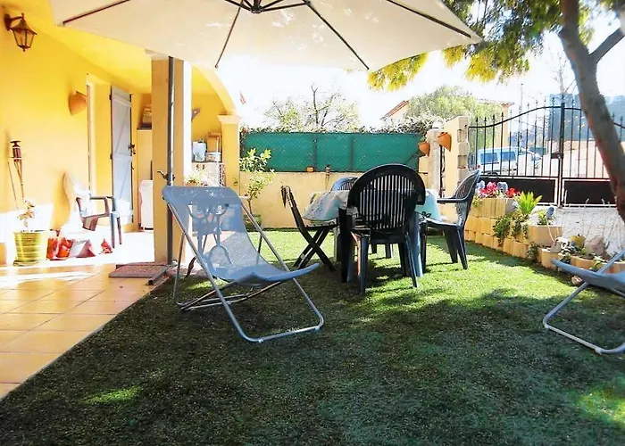 Climatisee De 2a 10 Personnes Piscine Privee 3km 히에레