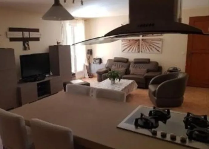 아파트 Climatisee De 2a 10 Personnes Piscine Privee 3km 히에레