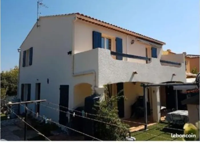 Climatisee De 2a 10 Personnes Piscine Privee 3km 아파트 히에레