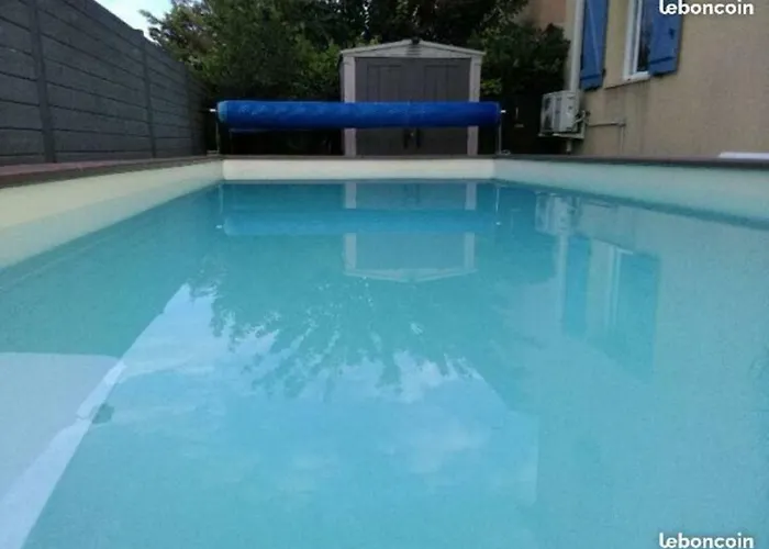 Climatisee De 2a 10 Personnes Piscine Privee 3km 아파트